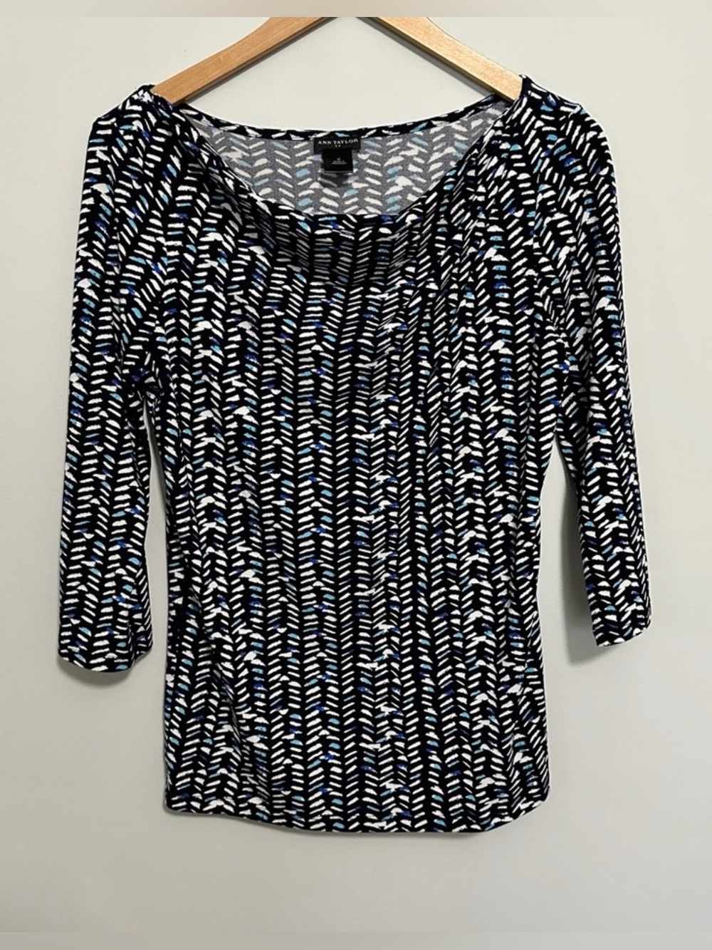 Ann Taylor Scoop Neck Blouse 3/4 Sleeve Women's Size Medium Dashed Pattern